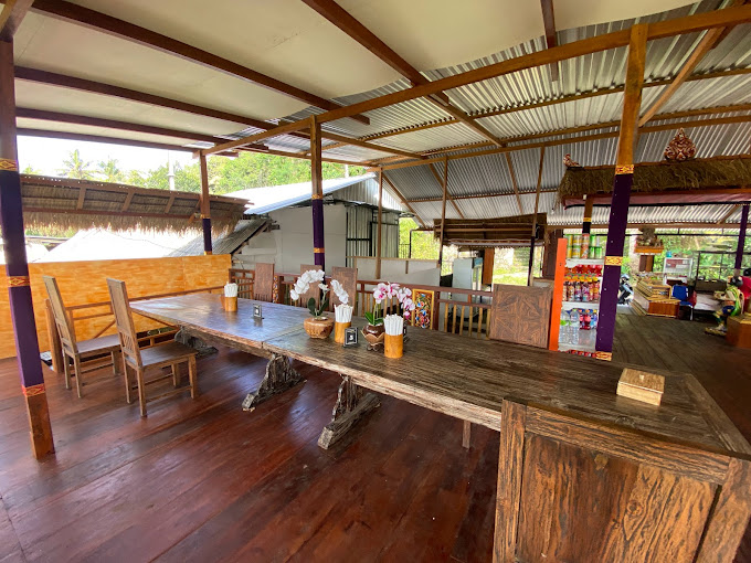 Warung Nasi Babi Guling Pan Edy
