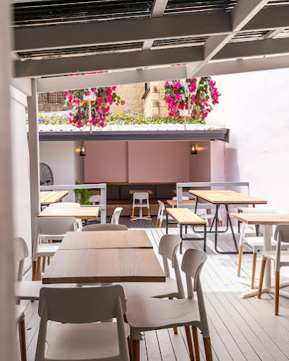 Grey Grus Cafe