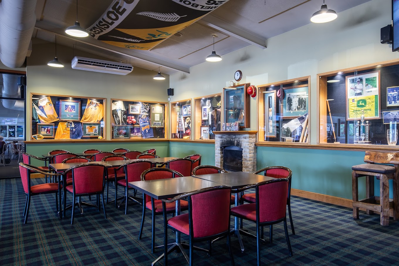 Twin Willows Hotel