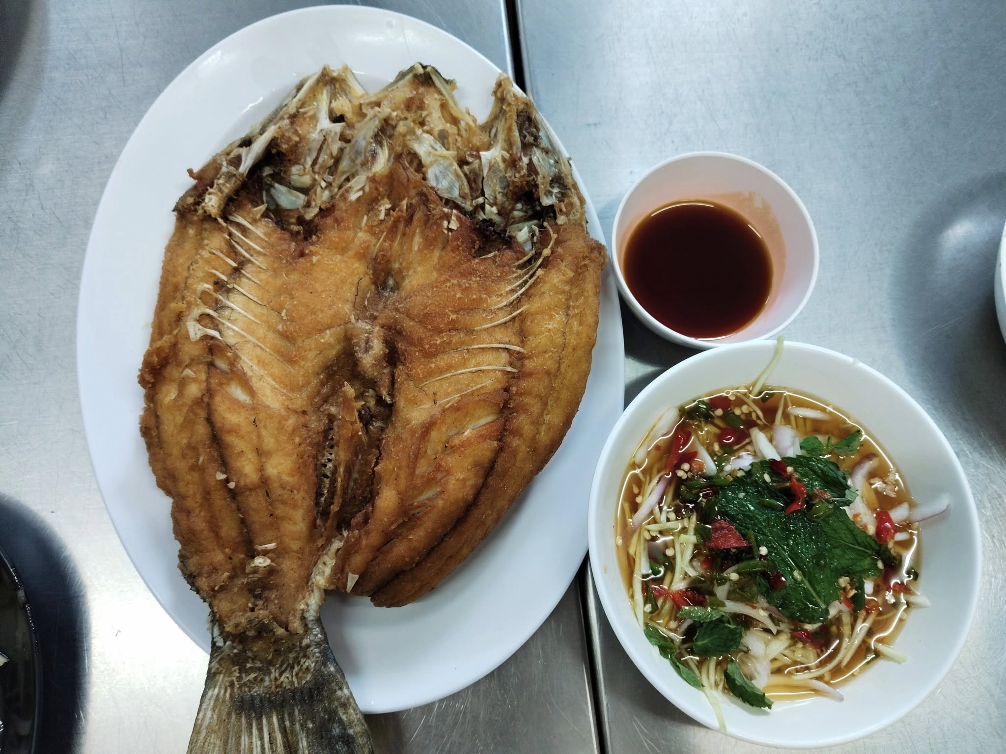 Je Daeng Thai Isan