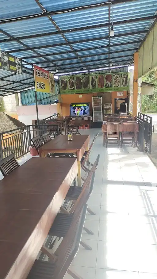 Warung Daeng Bacok