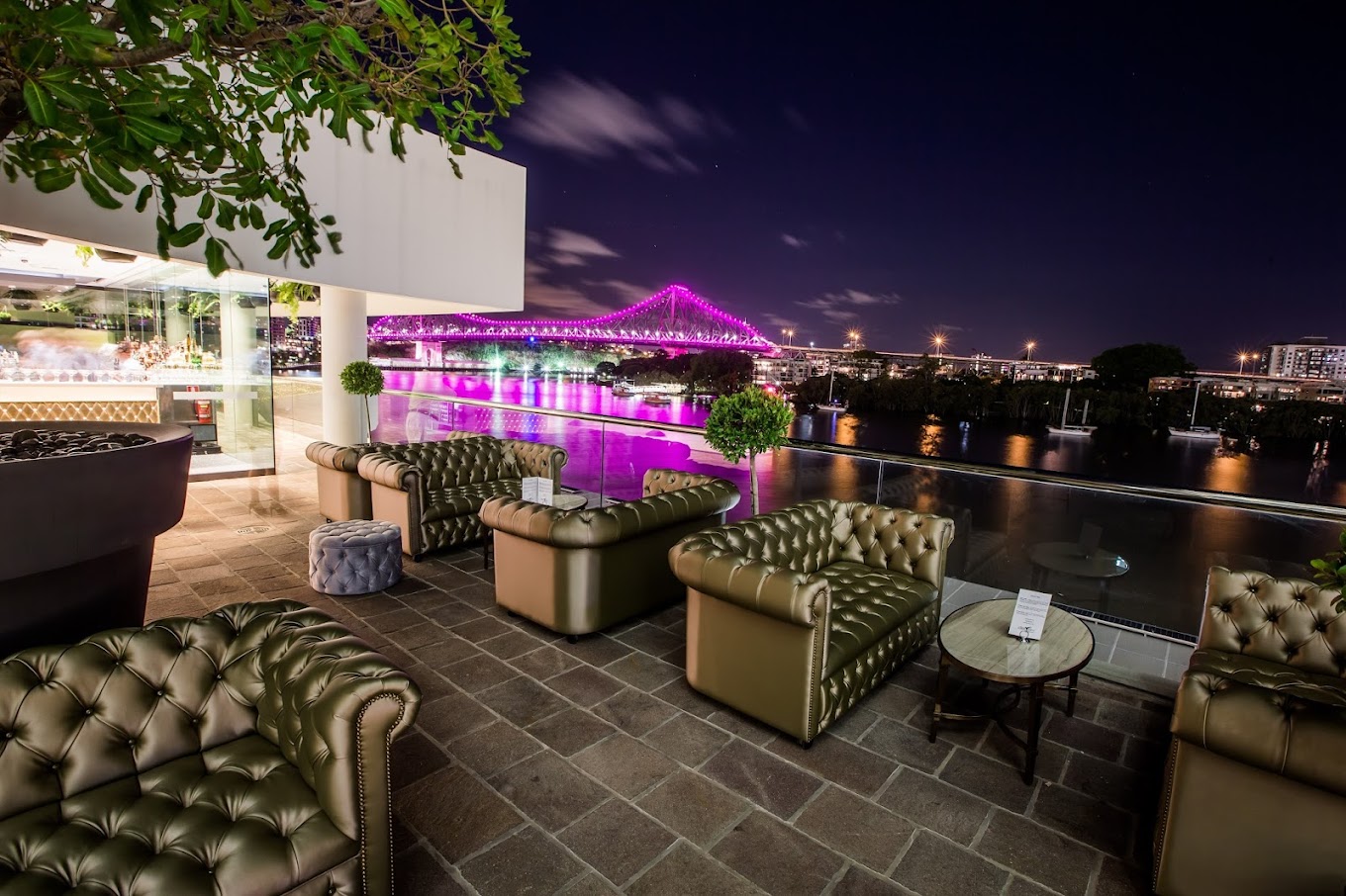 Blackbird Bar and Grill