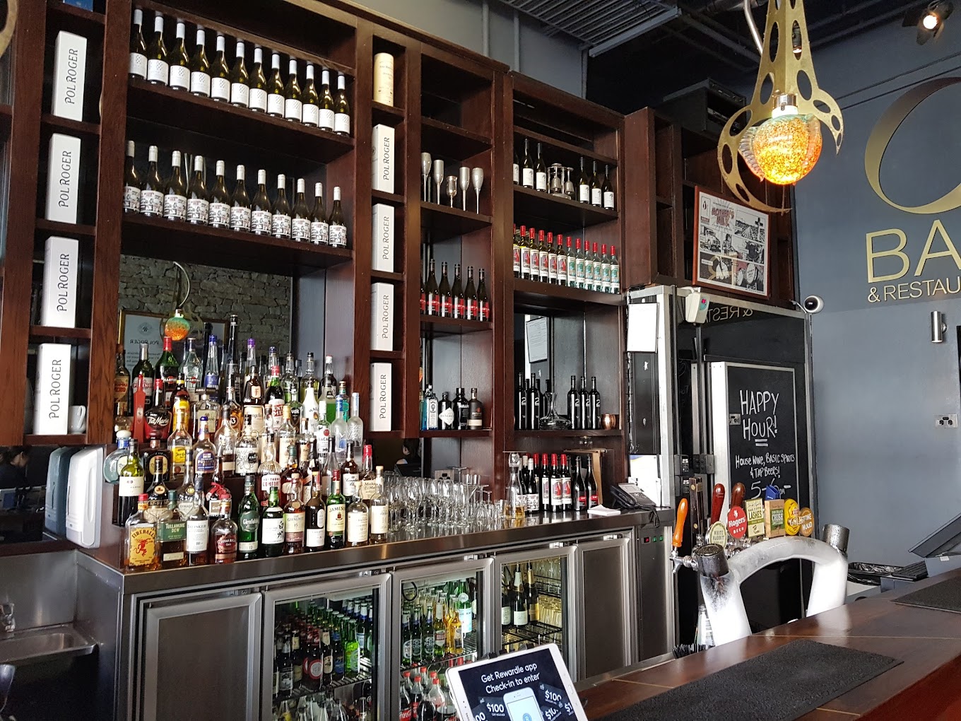 O Bar & Restaurant