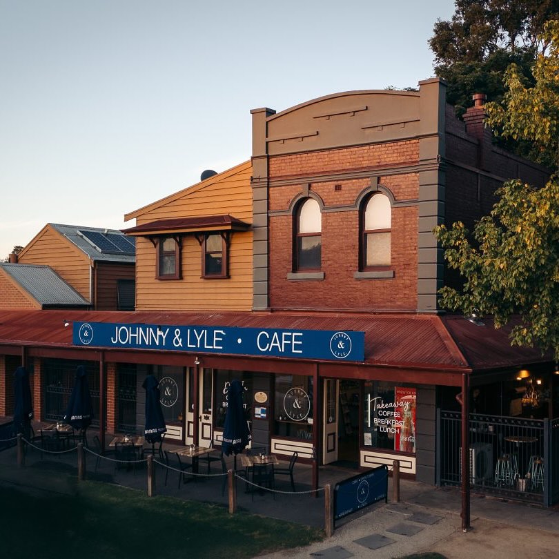 Johnny & Lyle's