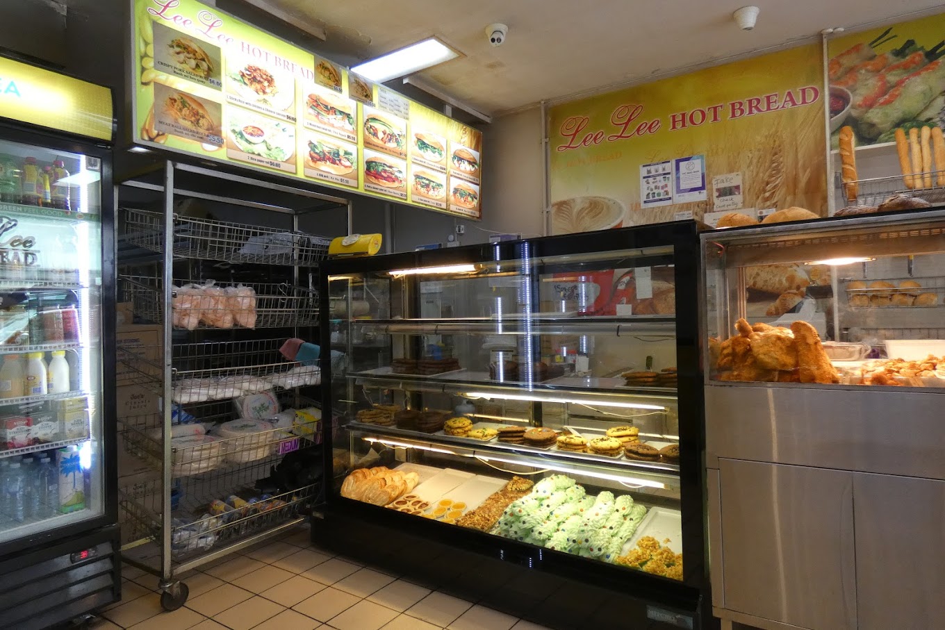 Lee Lee Hot Bread