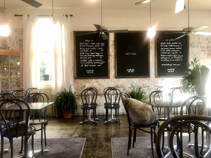 anouk café