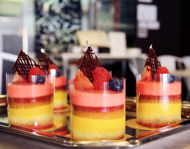 BCC DESSERT & CAKE
