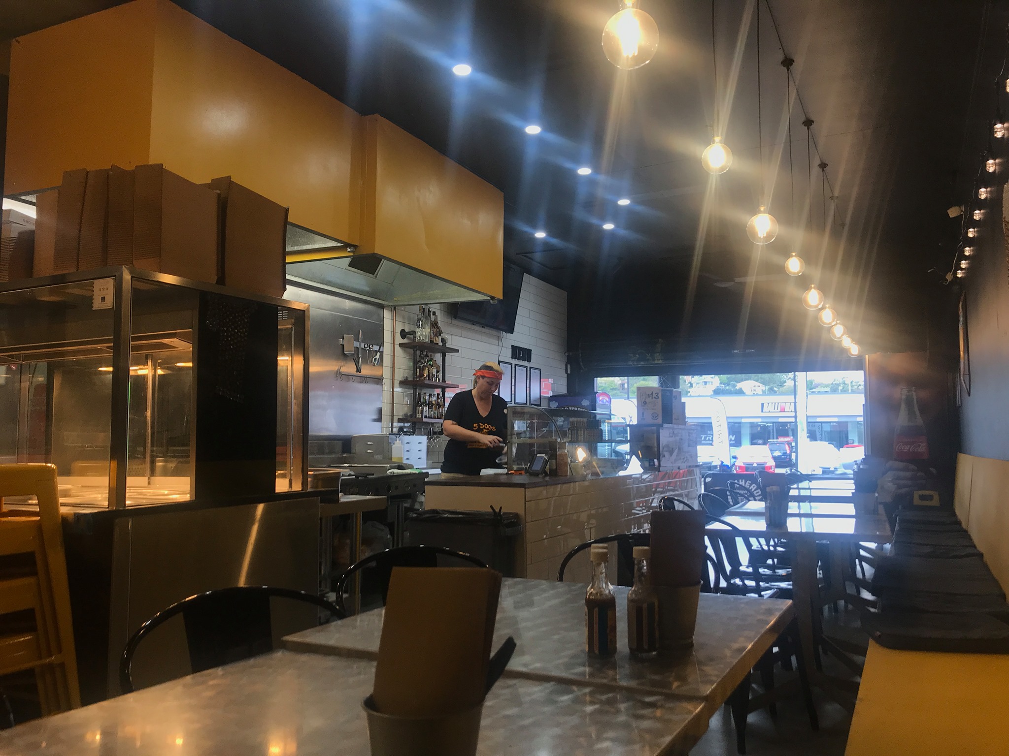 5 Dogs Fortitude Valley
