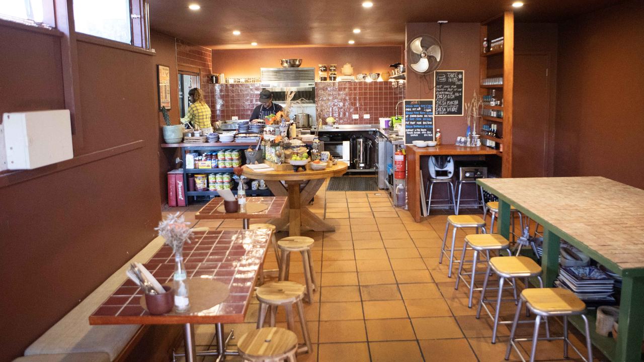 Clay Cantina