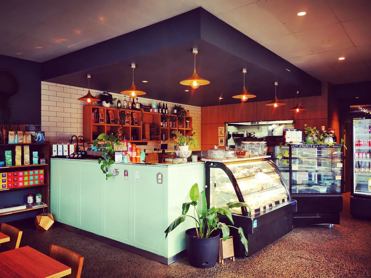 The Bird & The Wolf Cafe