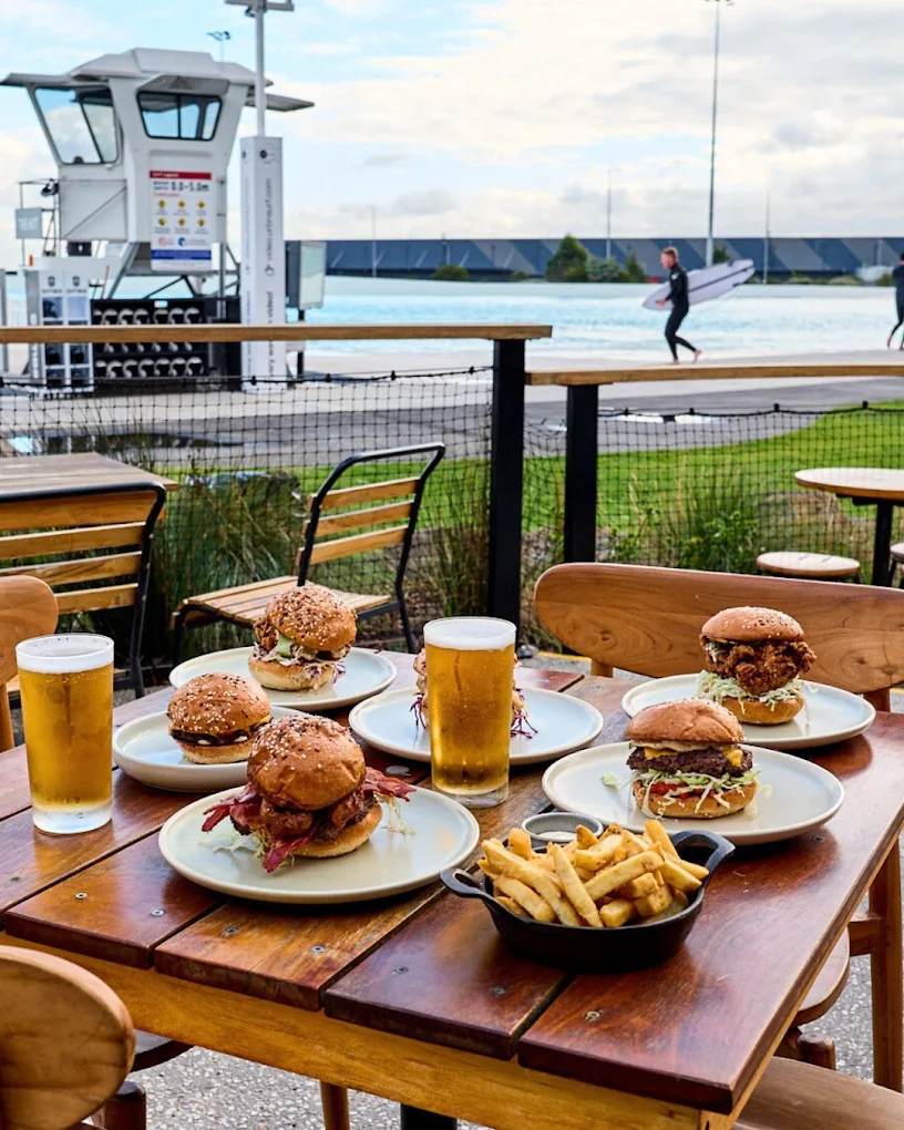 Three Blue Ducks, Melbourne
