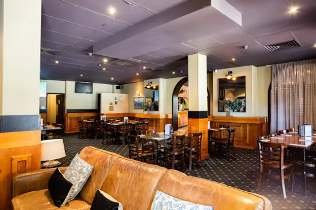 Kingston Hotel