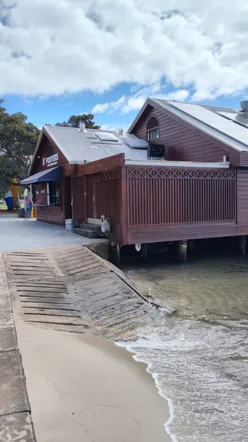 18 Footers Bar, Restaurant & Cafe