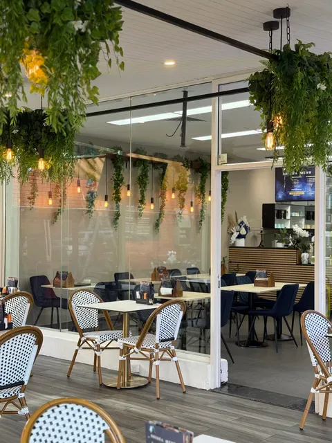 Auto Glow Car Wash Cafe