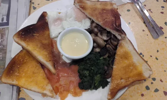 3 Steps Cafe.