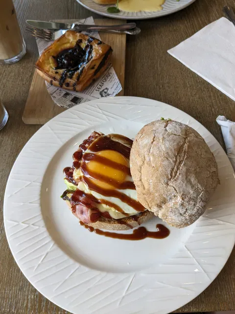 49 Cafe Early Bird Epping