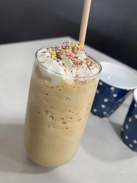 4oz & Co Cafe