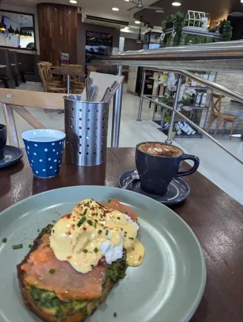 4oz & Co Cafe