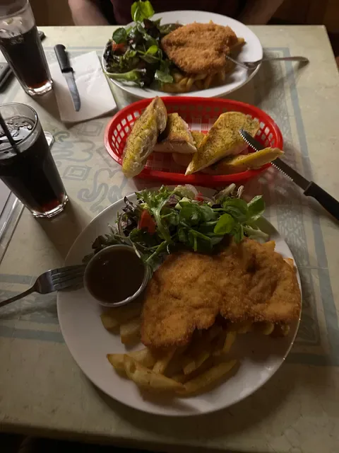 Alroy Tavern