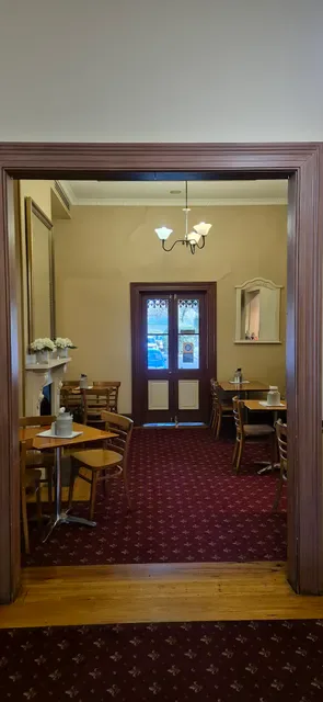 Alroy Tavern