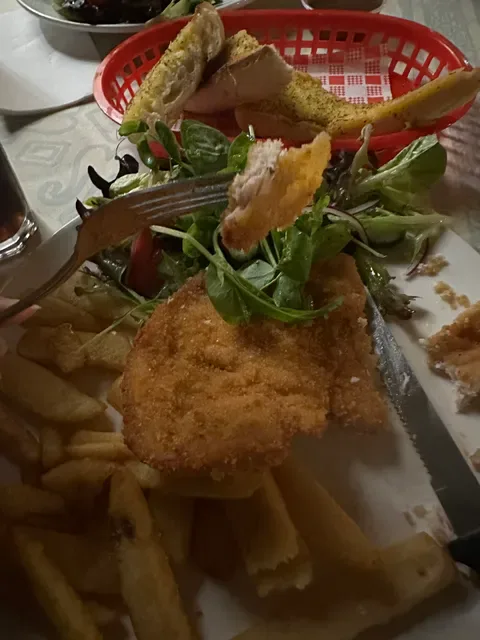 Alroy Tavern