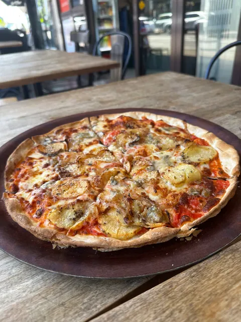 Arthur's Pizza - Randwick