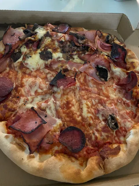 Arthur's Pizza Rosebery