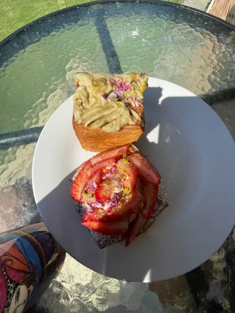 B85 Artisan Bakery