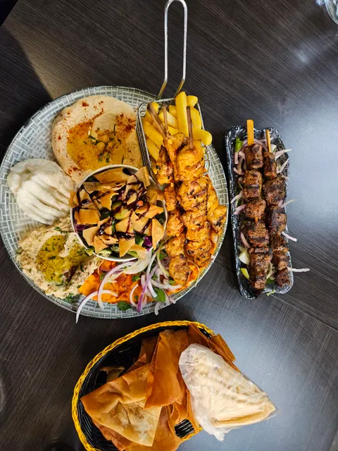 Vibe Lounge & Dining