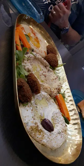 Vibe Lounge & Dining