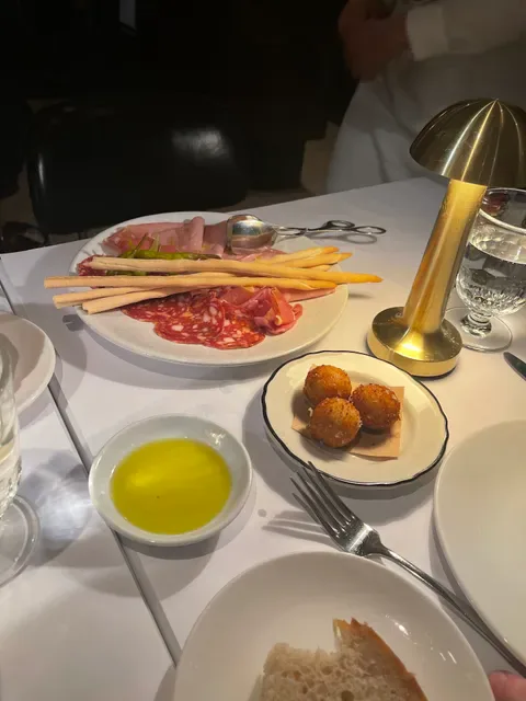 Bambini Trust Restaurant & Wine Room