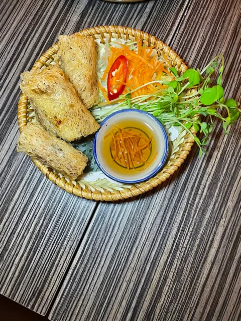 Bay Hong Food + Wine