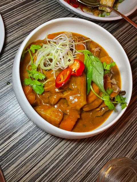 Bay Hong Food + Wine