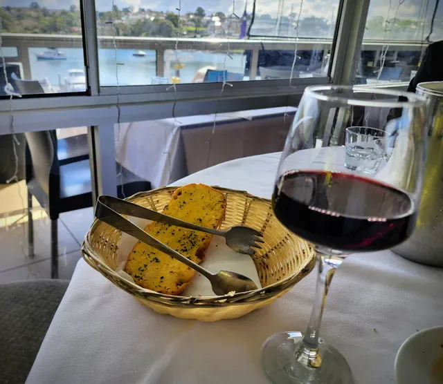 Bayblu Seafood Restaurant