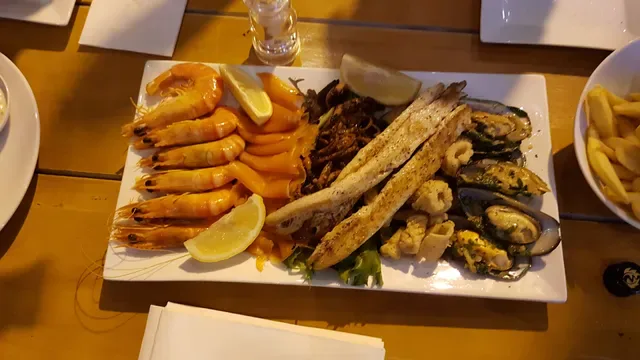 Baybreeze Cafe