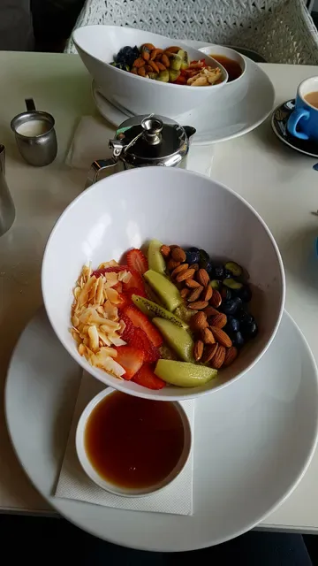 Baybreeze Cafe