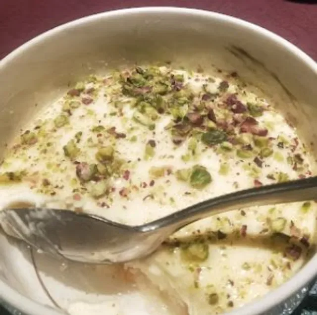 Bayti Restaurant