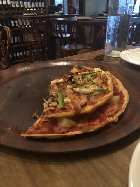 Beaches Pizza Bar