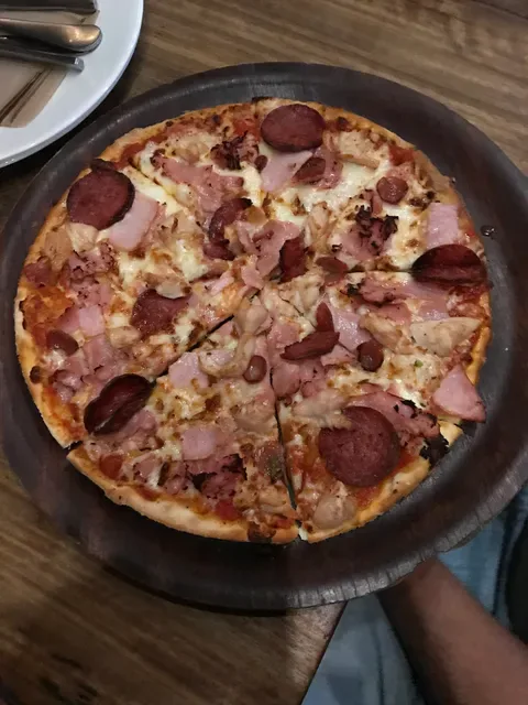 Beaches Pizza Bar