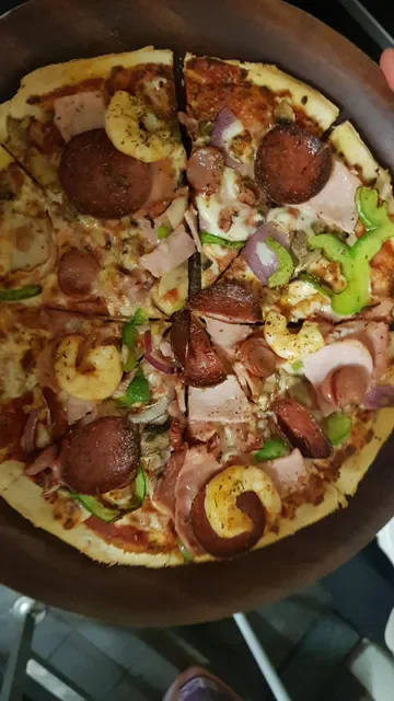 Beaches Pizza Bar