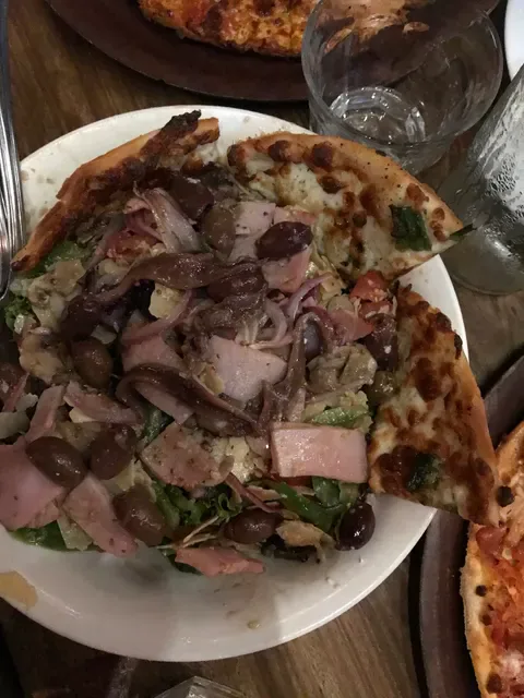 Beaches Pizza Bar