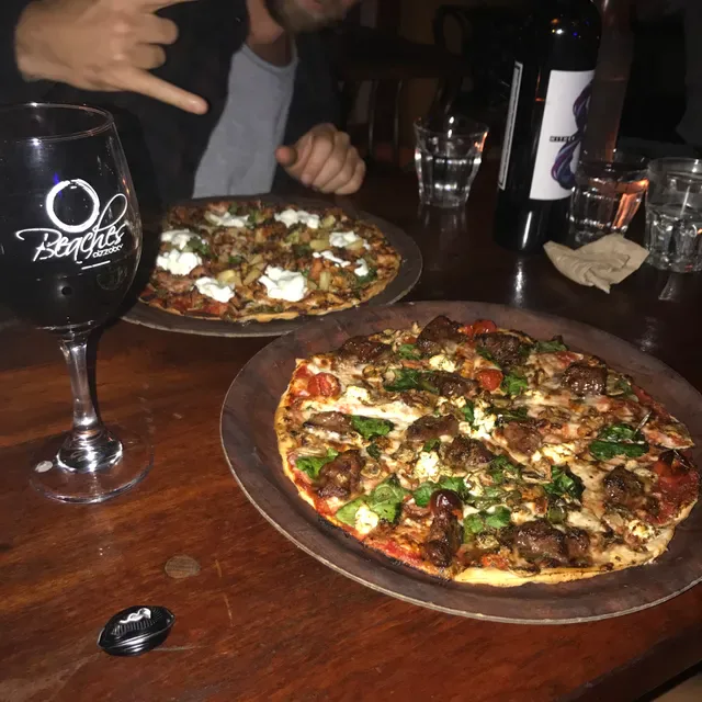 Beaches Pizza Bar