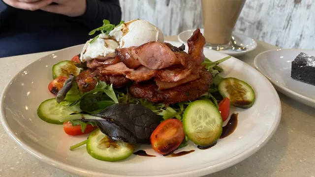 Bella Bacio Café