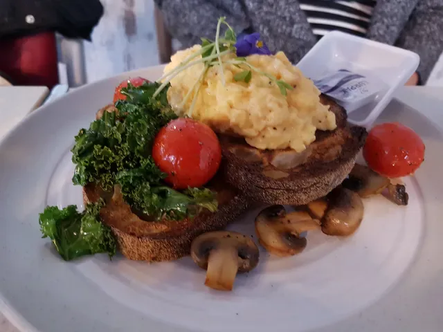 Bella Bacio Café