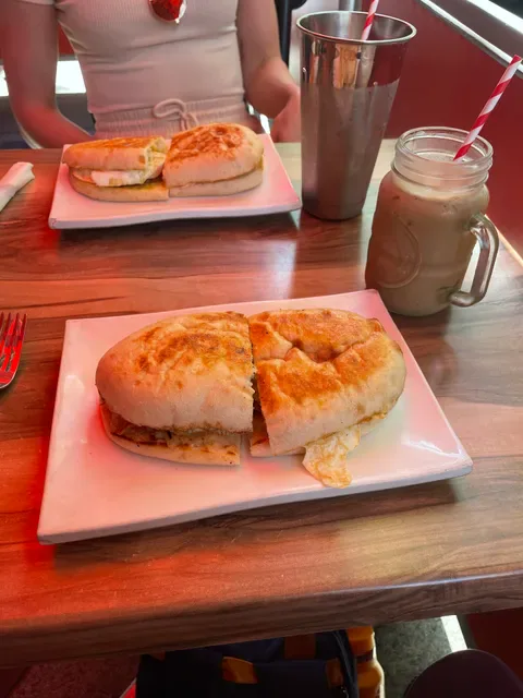 Bella Vita Cafe - Halal cafe-kings cross-Potts Point