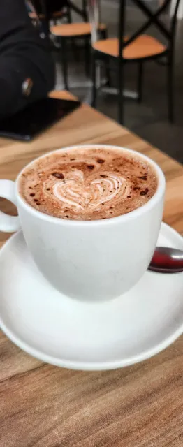 Bella Vita Cafe - Halal cafe-kings cross-Potts Point