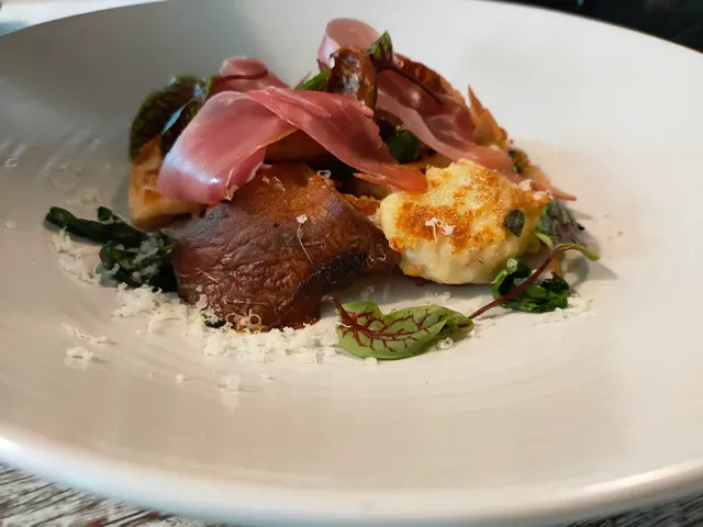 Bellbird Dining and Bar