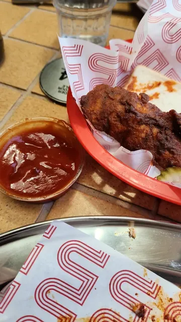 Belles Hot Chicken Barangaroo