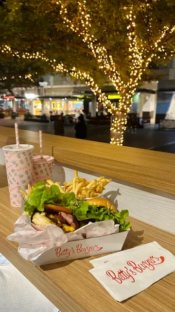 Betty's Burgers