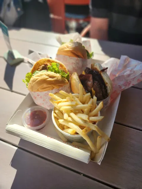 Betty's Burgers